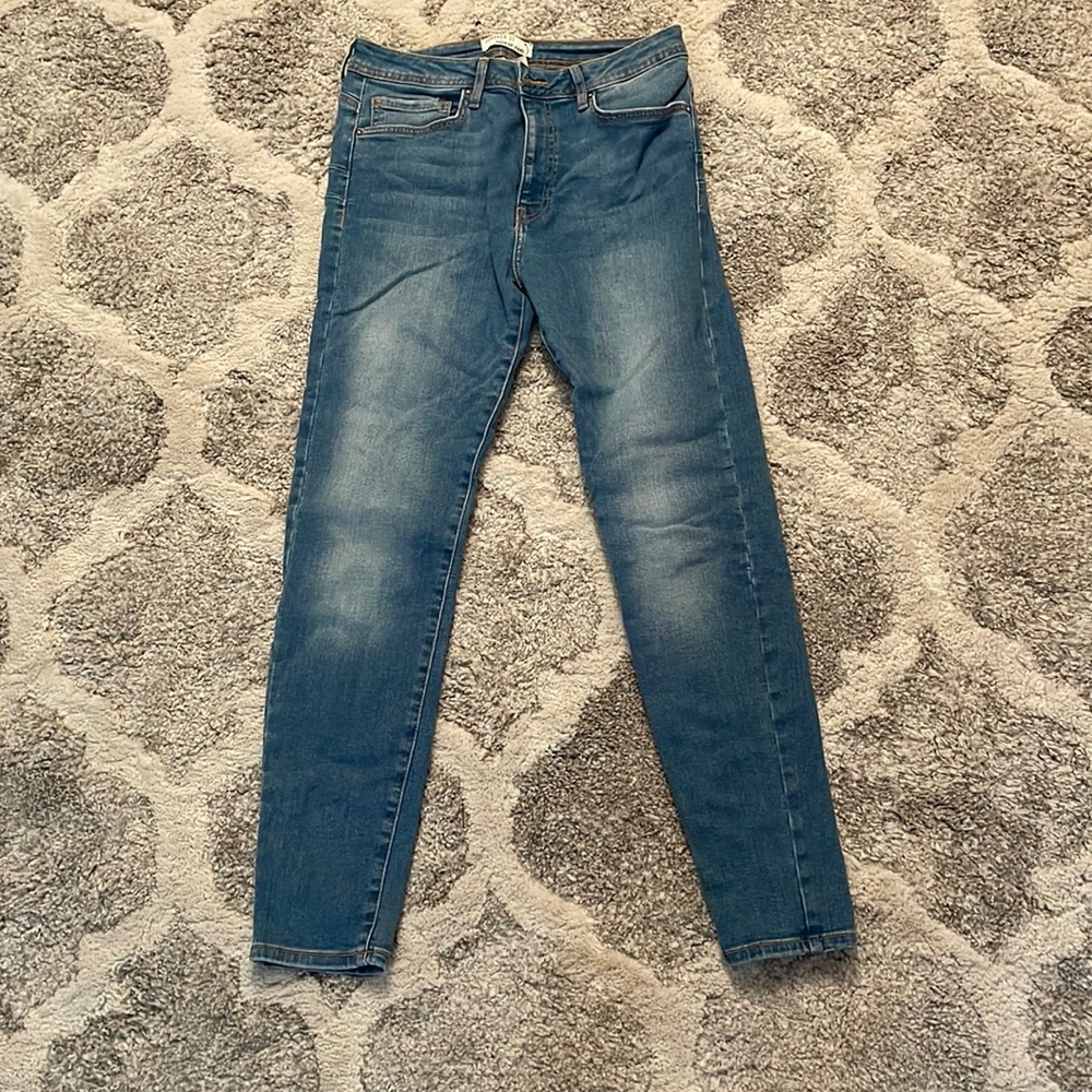 Skinny Jeans No Rips